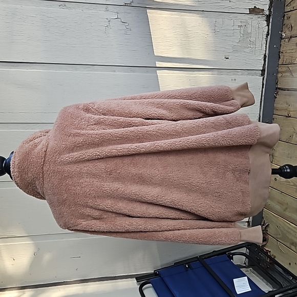 Camel Pocket Faux Fur Overlap Collar Fleece - Picture 3 of 7